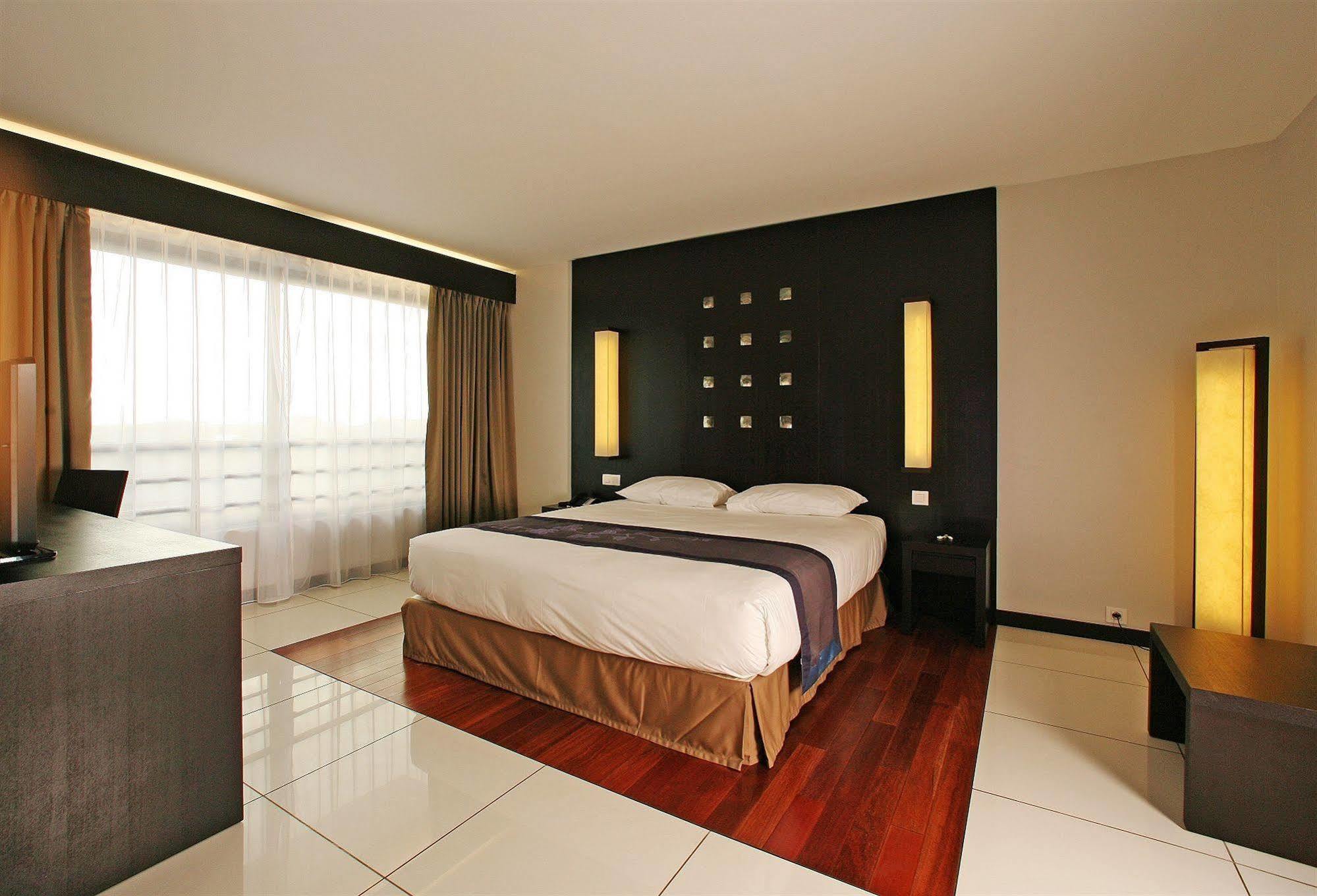 Hotel Tahiti Nui Papeete  Bagian luar foto