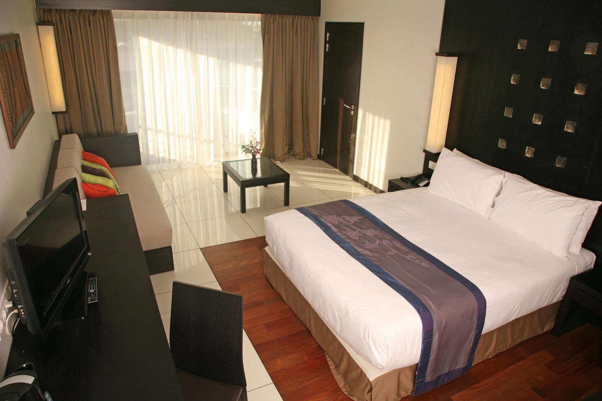 Hotel Tahiti Nui Papeete  Bagian luar foto
