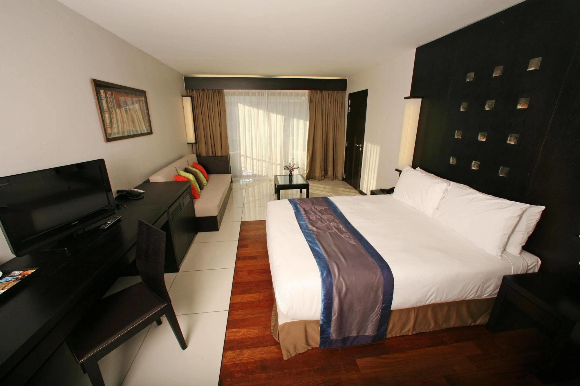 Hotel Tahiti Nui Papeete  Bagian luar foto